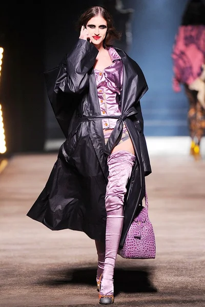 Look 17